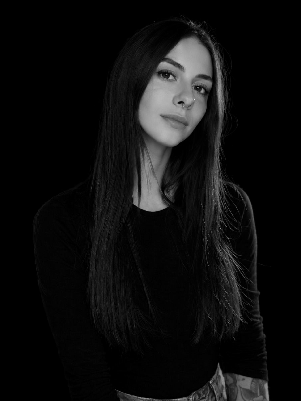 Sara sfondo nero